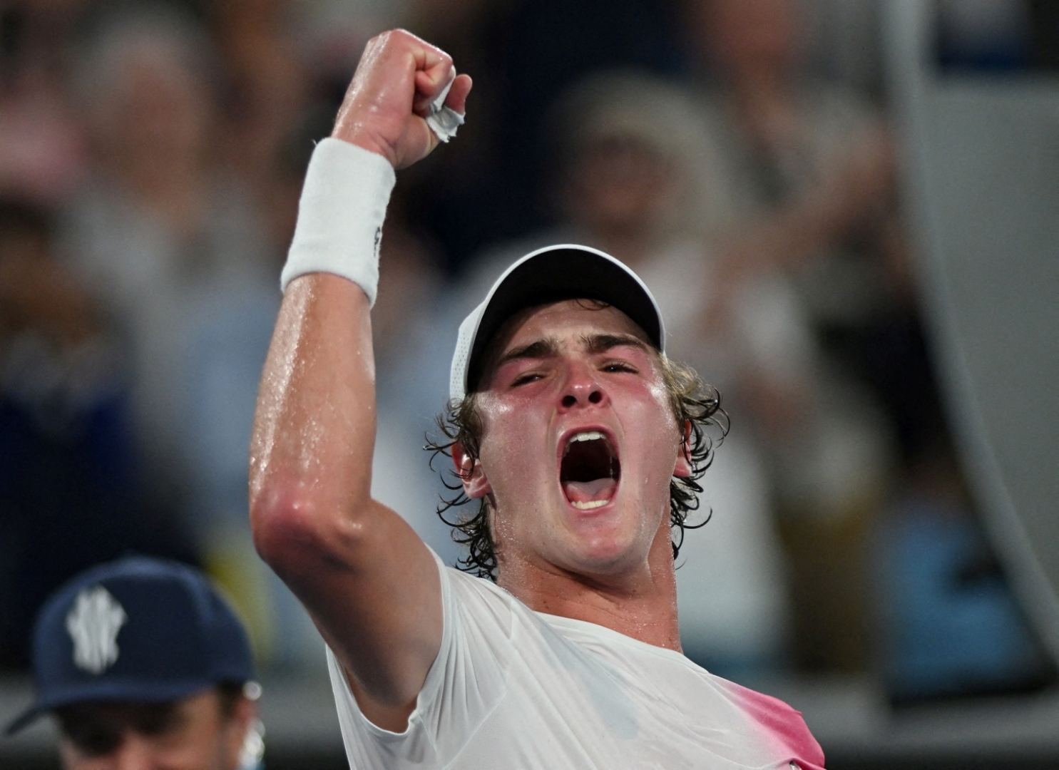 爱游戏娱乐-西班牙网球队血洗欧洲网球队，瓦林卡关键制胜