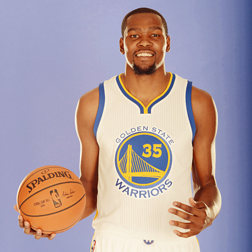 爱游戏大厅-深圳队横扫辽宁队，杜兰特高光表现