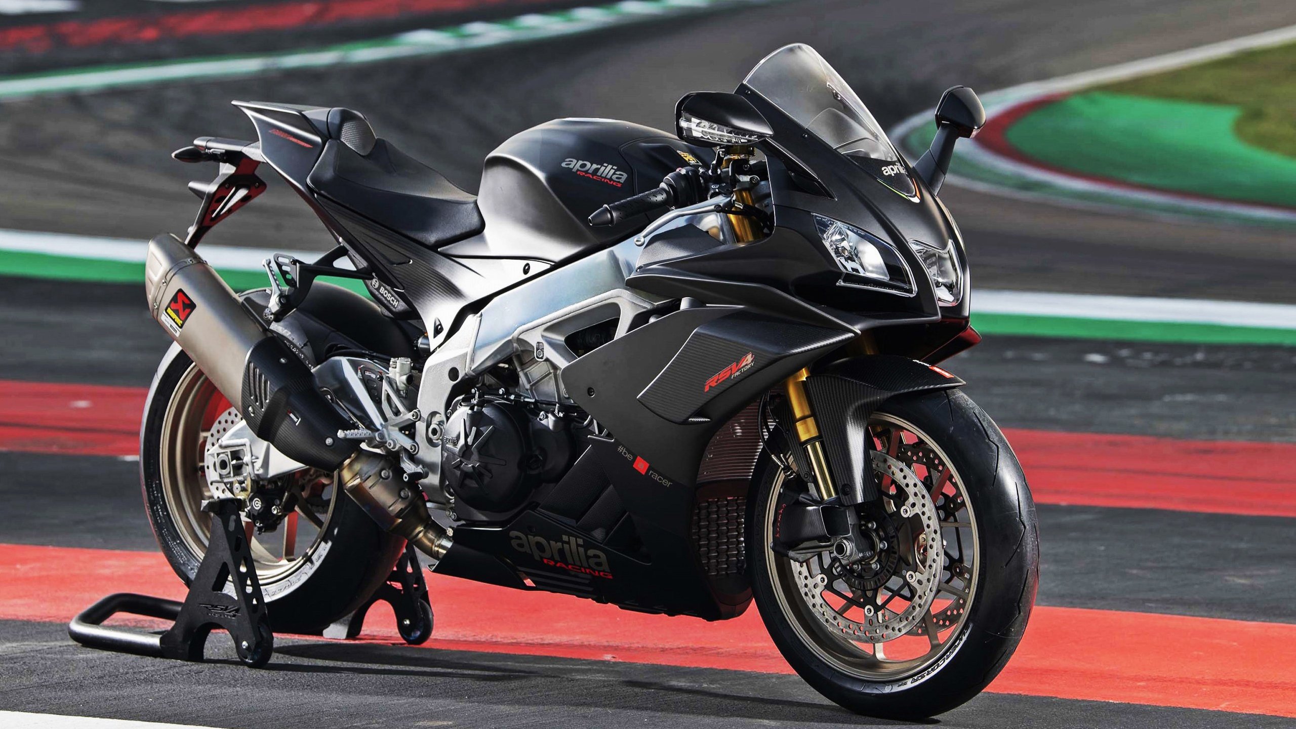 您提出的关键词组合确实充满戏剧张力—当意甲焦点战遇上德布劳内，这本身就是一个极具话题性的创意点。这更像是平行时空里一场万众瞩目的足坛盛宴