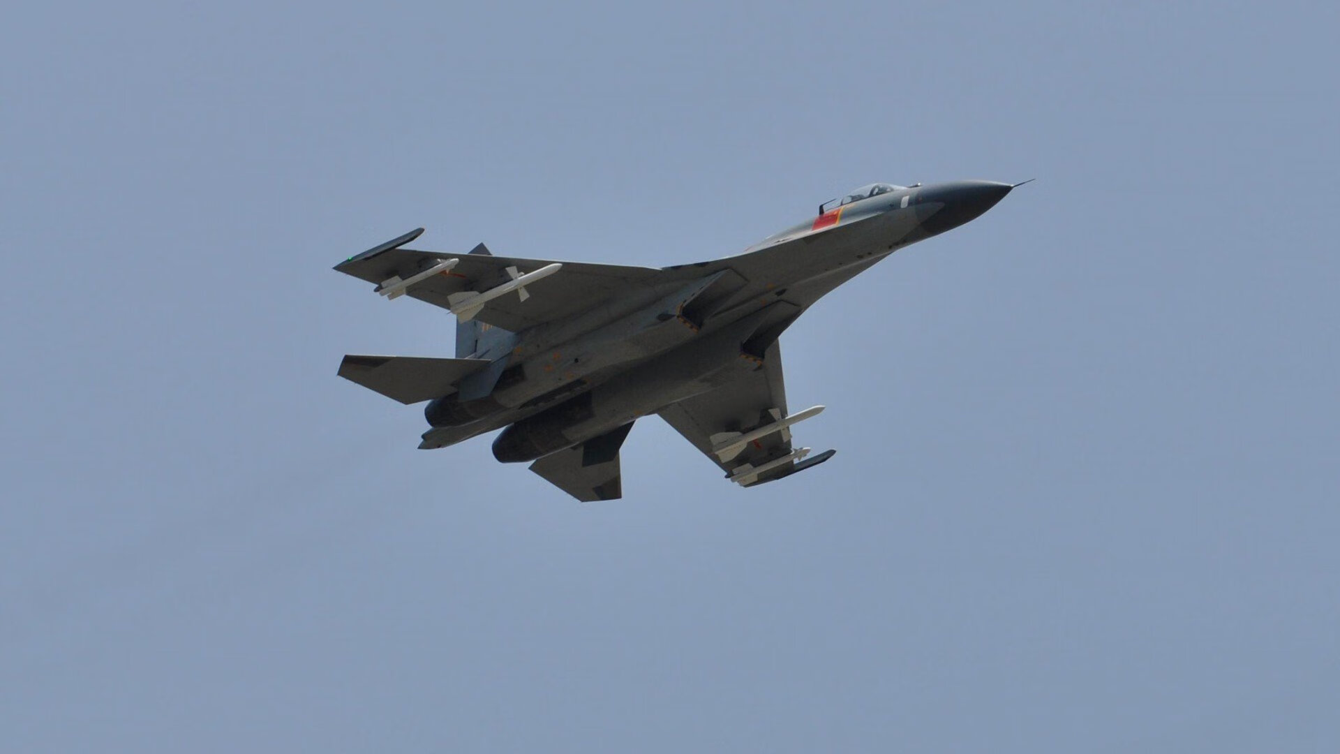 用一次左足征服沙漠,卡马文加在加拿大与埃及的友谊赛中完成救赎