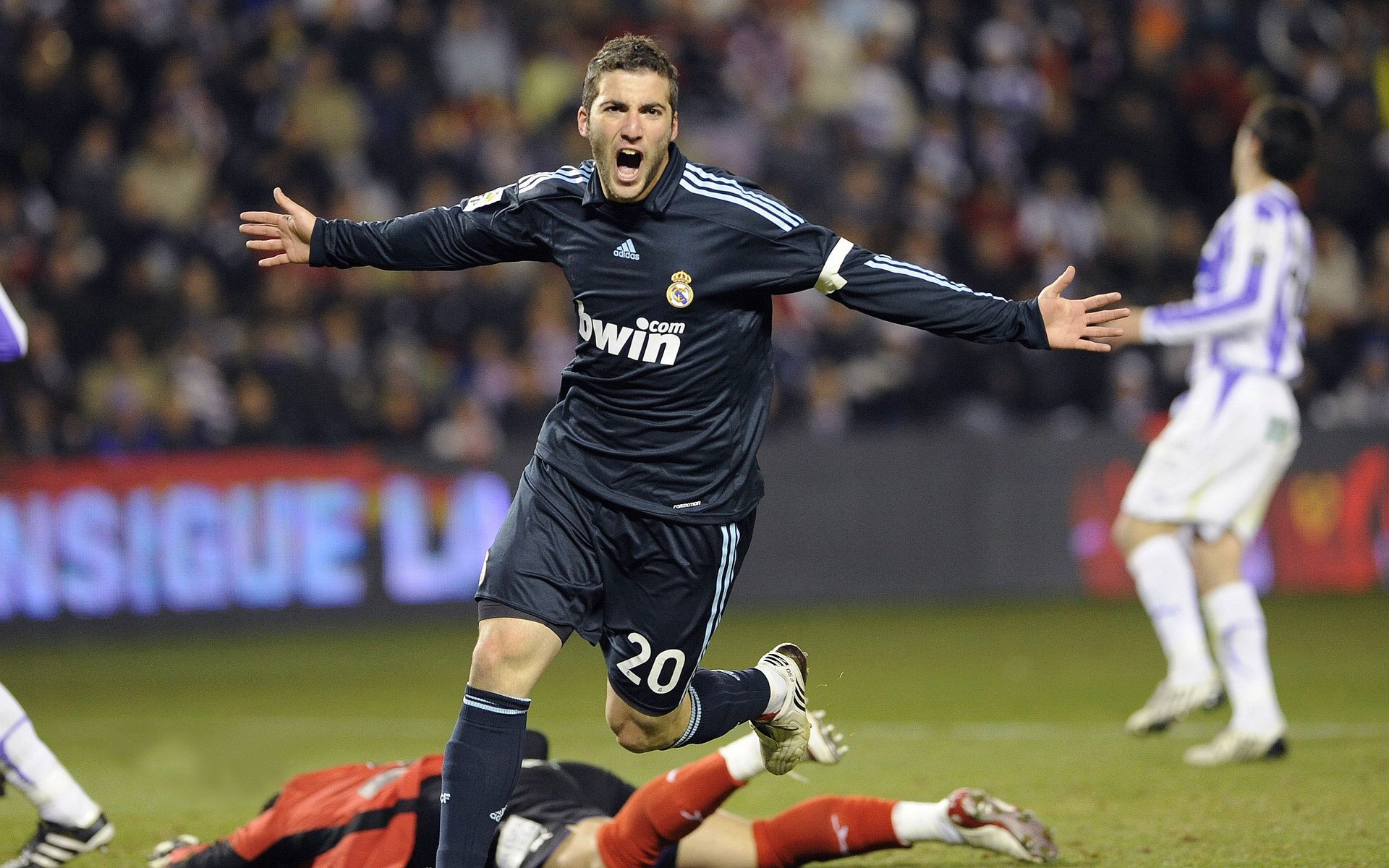 冰封战场，唯一真神，当贝蒂斯狂潮遭遇库尔图瓦的叹息之墙